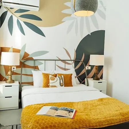 Old Town View - Boutique *